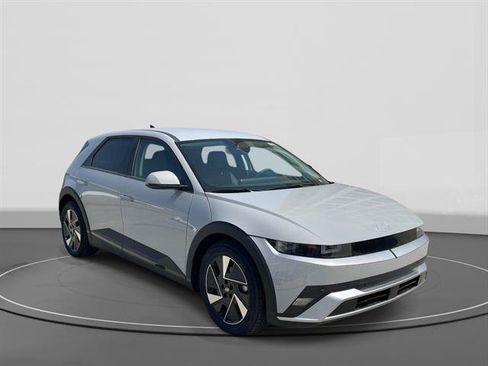 New 2026 Hyundai Ioniq 5 SEL RWD image 3