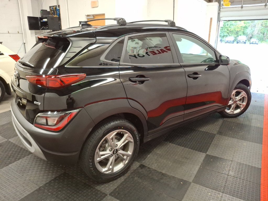 Used 2023 Hyundai Kona SEL AWD/4WD image 12
