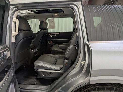 Used 2025 INFINITI QX80 Sensory AWD/4WD image 10