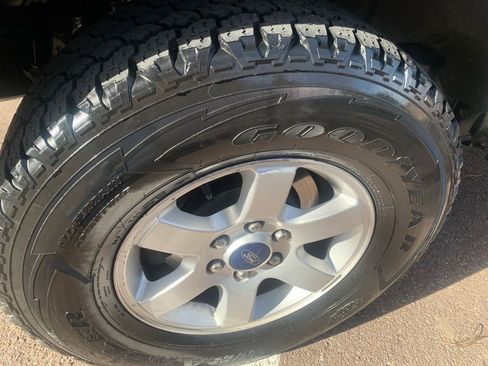 Used 2016 Ford Expedition XL image 23