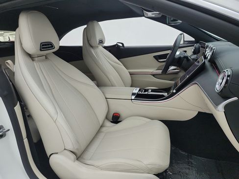 Certified 2025 Mercedes-Benz CLE 300 4MATIC Cabriolet image 19