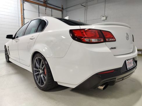 Used 2015 Chevrolet SS RWD image 22