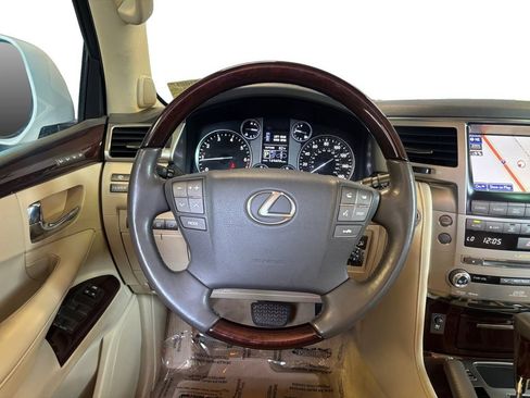 Used 2014 Lexus LX 570 4WD image 13
