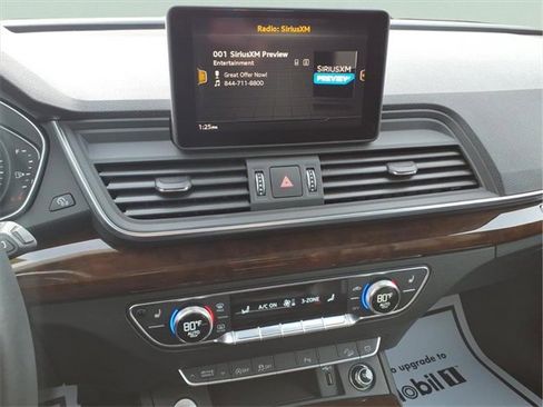 Used 2020 Audi Q5 2.0T Premium w/ Convenience Package image 9