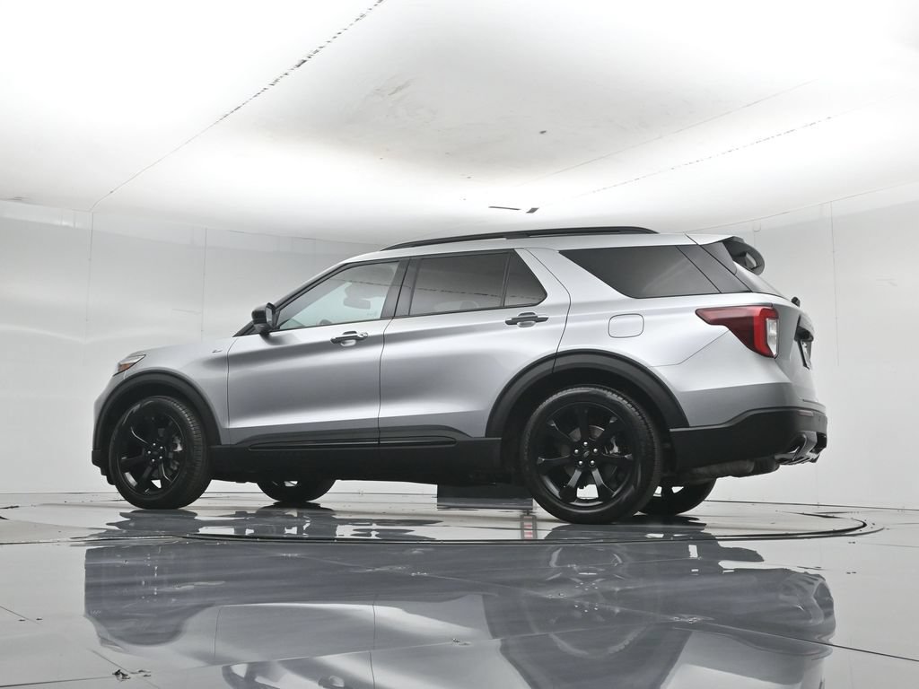 Used 2024 Ford Explorer ST-Line w/ Class IV Trailer Tow Package RWD image 60