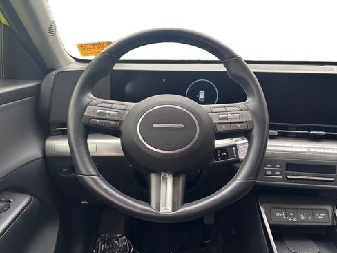 Used 2024 Hyundai Kona Limited image 12