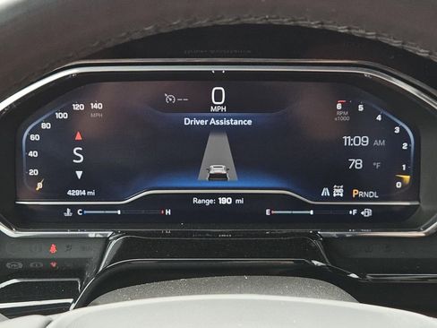 Used 2025 Chevrolet Silverado 1500 LT image 21