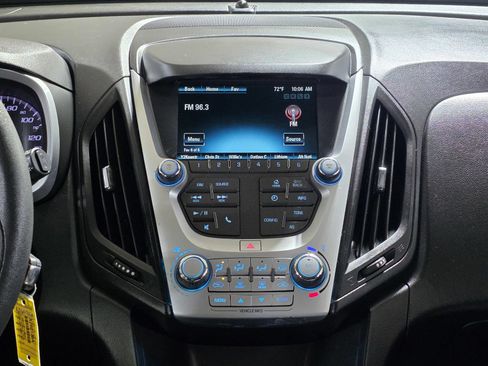 Used 2017 Chevrolet Equinox LS FWD image 25