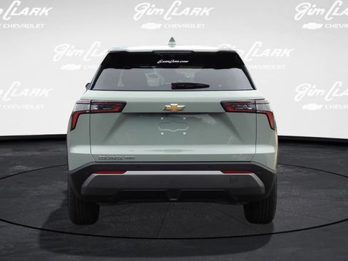 New 2026 Chevrolet Equinox LT AWD/4WD image 17