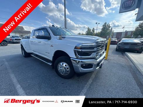 Used 2025 RAM 3500 Laramie AWD/4WD image 1