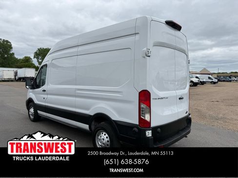 Used 2024 Ford Transit 250 148 High Roof AWD image 3
