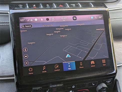 Used 2022 Jeep Grand Cherokee L Limited w/ Black Appearance Package image 24