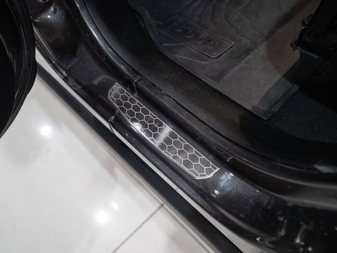 Used 2019 Jeep Wrangler Unlimited Rubicon image 16