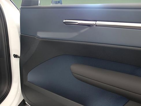 New 2026 Volvo EX30 Ultra w/ Protection Package Premier image 16