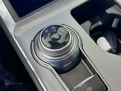 Used 2021 Ford Edge Titanium image 23