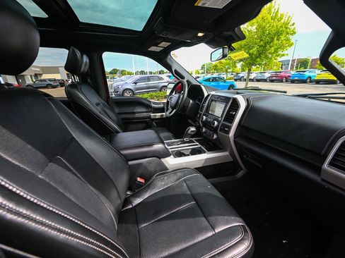 Used 2018 Ford F150 Lariat w/ Equipment Group 502A Luxury AWD/4WD image 24