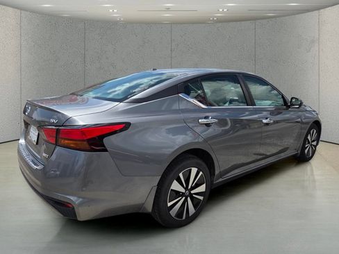 Used 2022 Nissan Altima 2.5 SV AWD/4WD image 5
