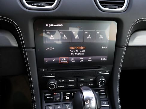 Used 2022 Porsche 718 Cayman GT4 image 18