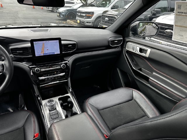 Certified 2023 Ford Explorer ST-Line w/ Class IV Trailer Tow Package AWD/4WD image 17