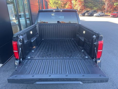 Used 2024 Toyota Tacoma TRD Off-Road image 12