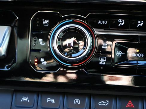 Used 2023 GMC Sierra 1500 AT4 w/ AT4 Premium Package image 32