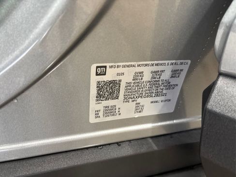 Used 2025 Chevrolet Equinox LT w/ Convenience Package II image 18