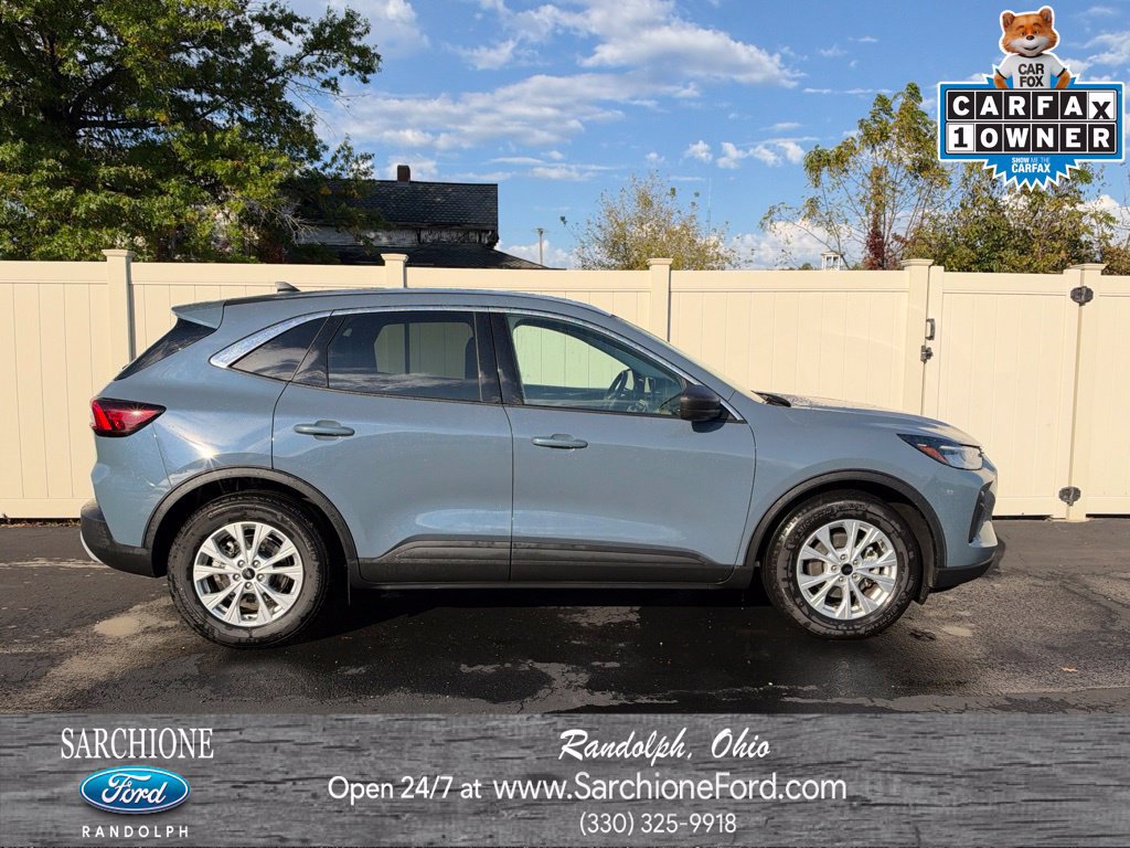 Used 2024 Ford Escape Active w/ Cold Weather Package FWD image 1