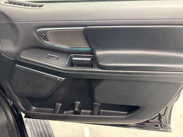 Used 2025 Ford Expedition Platinum AWD/4WD image 25