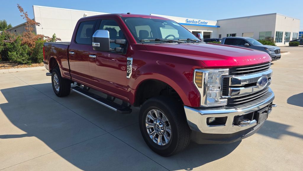 Used 2019 Ford F250 XLT w/ XLT Premium Package AWD/4WD image 7