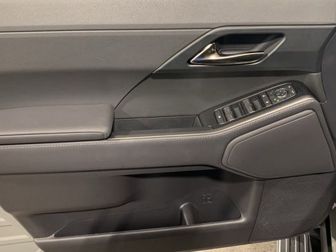 Used 2025 Lexus GX 550 image 9