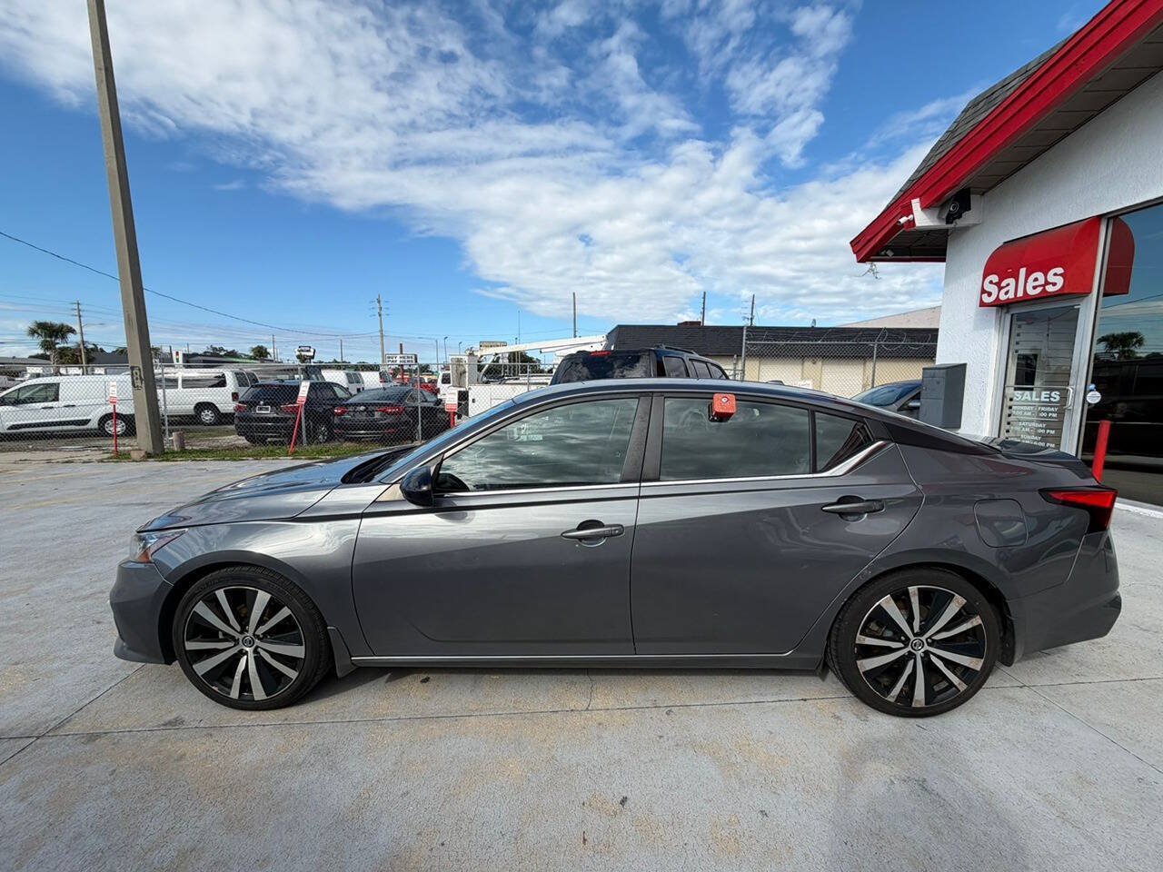 Used 2021 Nissan Altima 2.5 SR FWD image 5