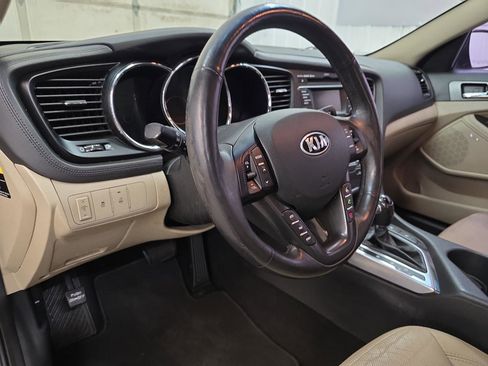 Used 2013 Kia Optima EX w/ Premium Pkg image 25