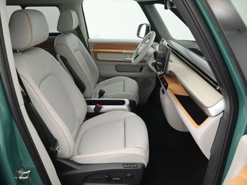 New 2025 Volkswagen ID. Buzz 1st Edition image 21