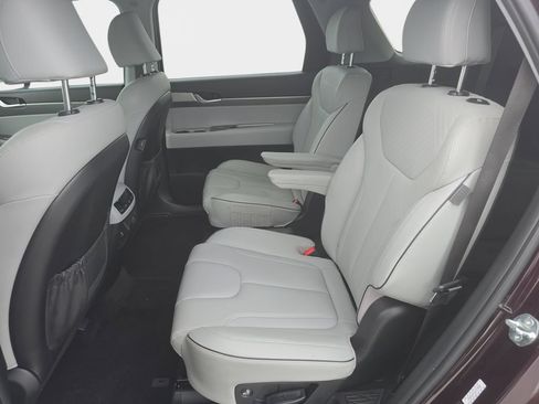 Used 2024 Hyundai Palisade SEL FWD image 28