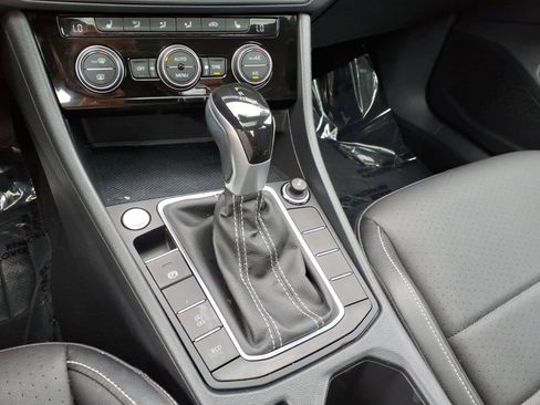 Used 2022 Volkswagen Jetta SE FWD image 18