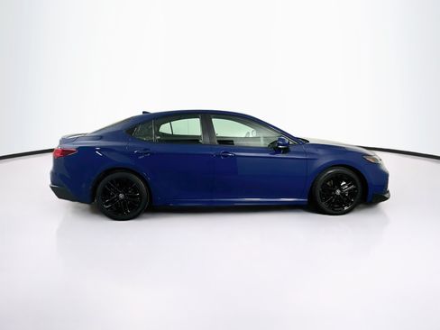 Used 2025 Toyota Camry SE FWD image 10