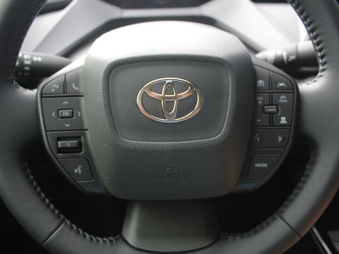 New 2026 Toyota Prius LE image 24