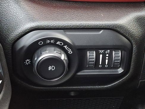 Used 2018 Jeep Wrangler Unlimited Rubicon image 24