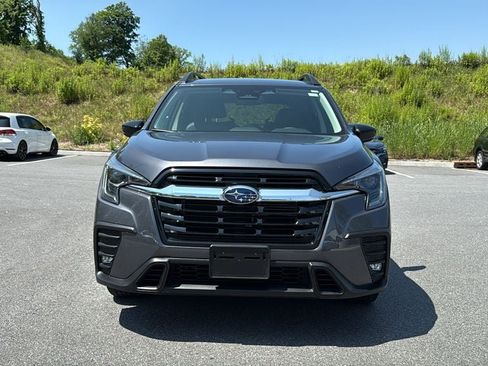 Used 2024 Subaru Ascent Limited AWD/4WD image 2
