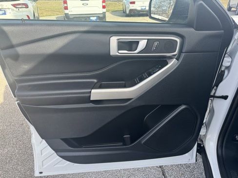 Certified 2023 Ford Explorer XLT w/ Equipment Group 202A image 10