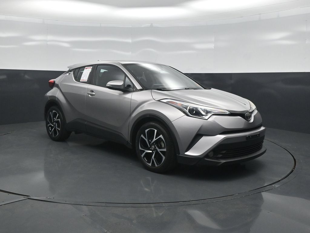 Certified 2018 Toyota C-HR XLE FWD image 1