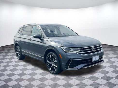 Certified 2022 Volkswagen Tiguan SEL R-Line image 7