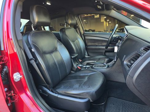 Used 2013 Chrysler 200 Limited image 23