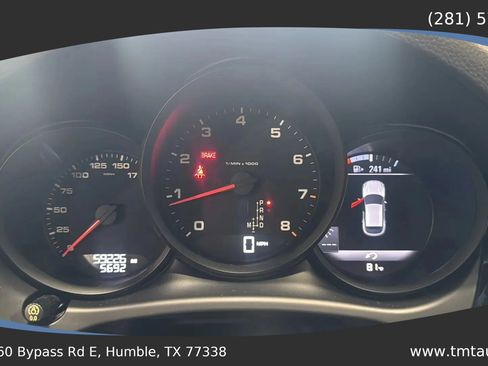Used 2018 Porsche Macan Sport Edition AWD/4WD image 11