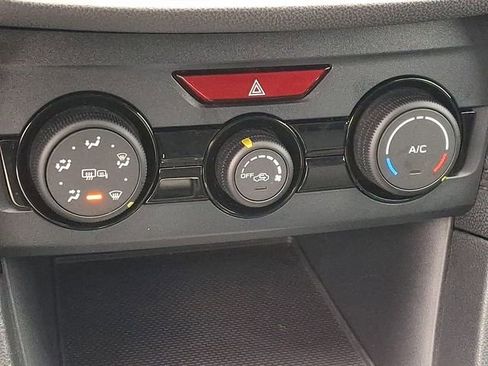 Used 2019 Subaru Crosstrek 2.0i Premium image 17