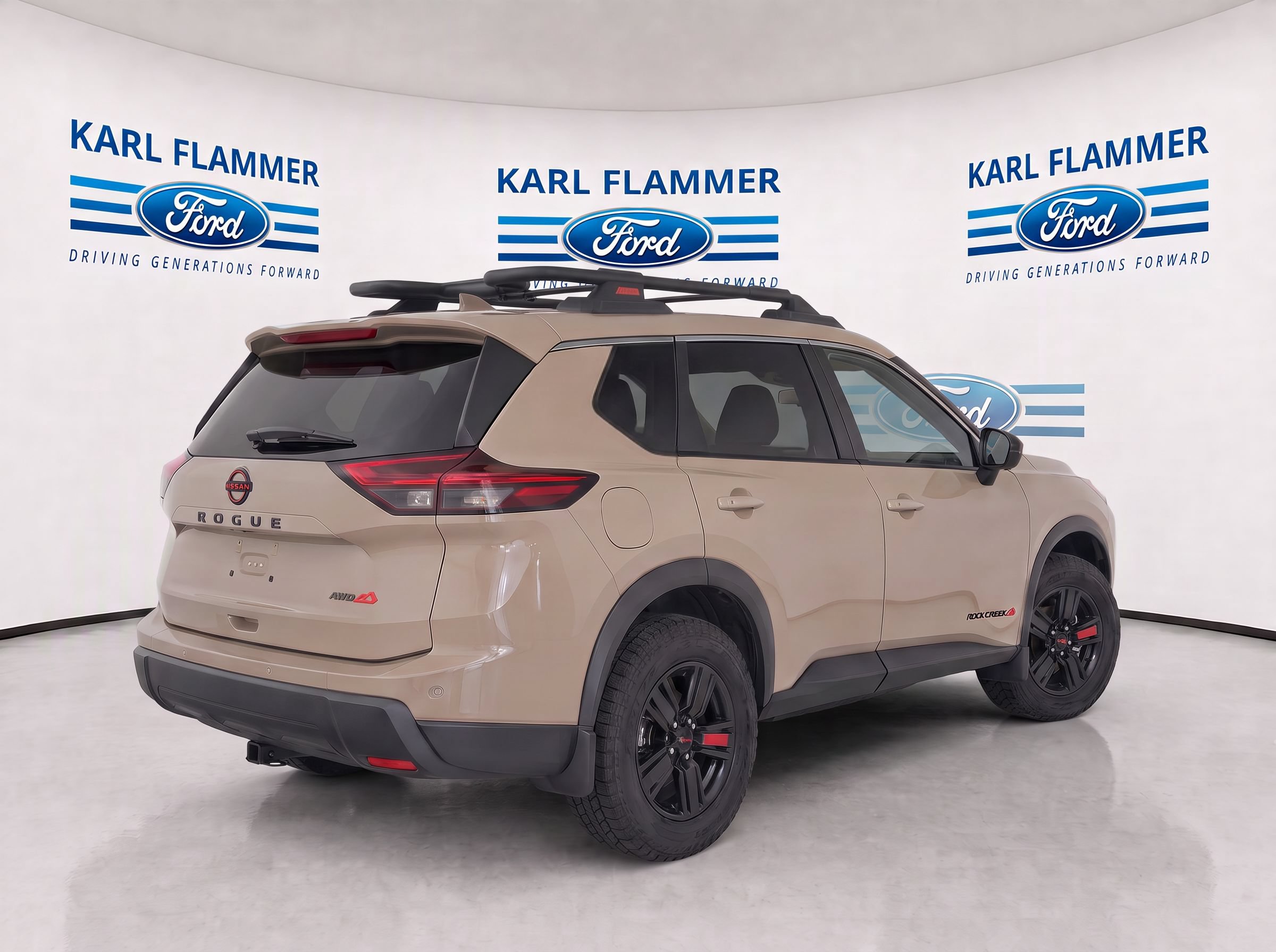 Used 2025 Nissan Rogue SV AWD/4WD image 3