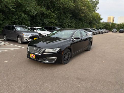Used 2018 Lincoln MKZ Reserve w/ Technology Package FWD image 4