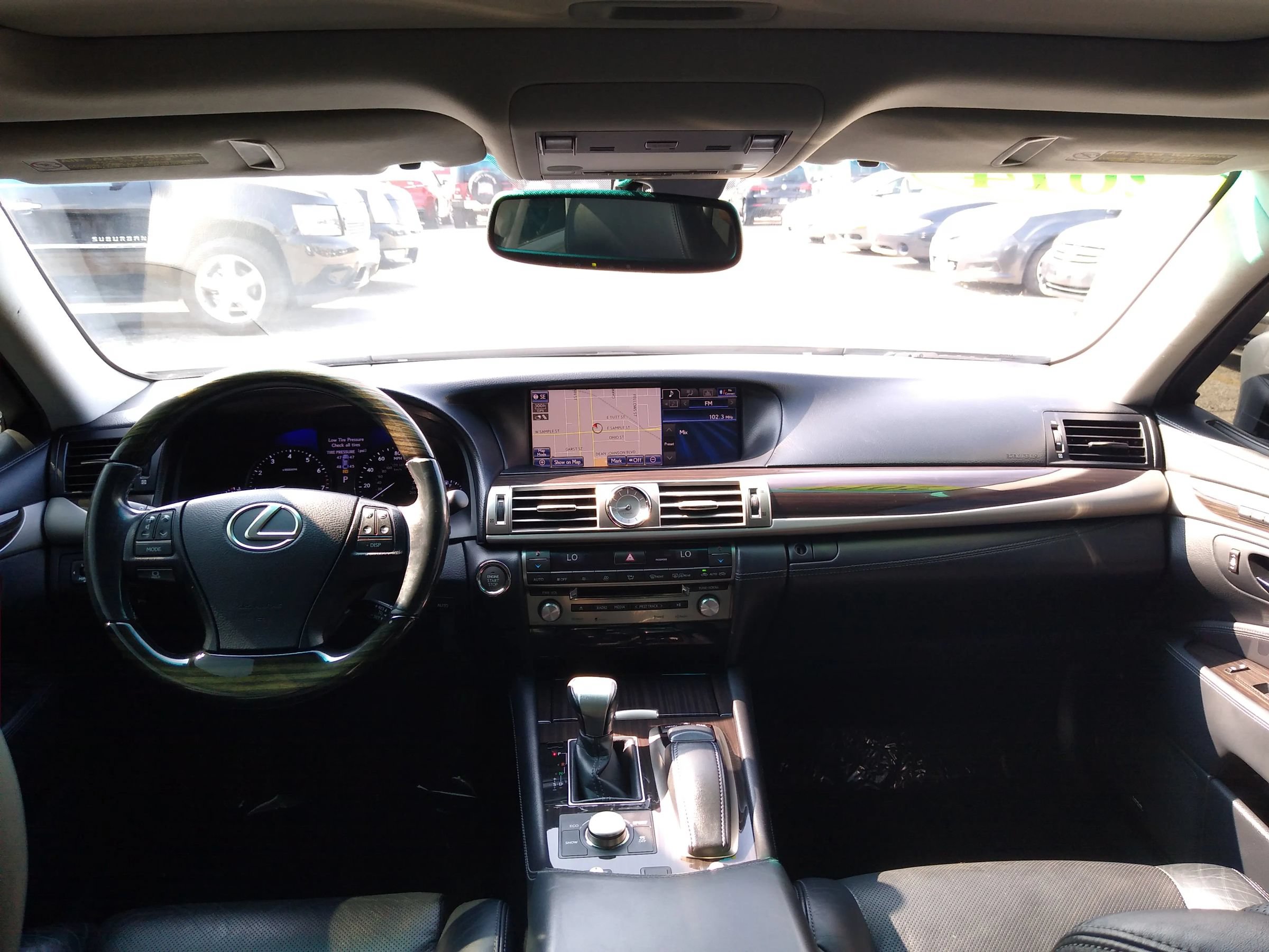 Used 2014 Lexus LS 460 AWD w/ Comfort Package image 16