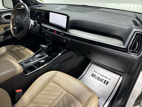 Used 2024 Kia Sorento SX Prestige w/ Olive Brown Leather Package image 30