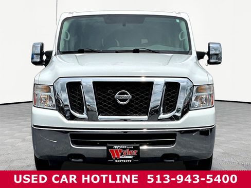 Used 2016 Nissan NV 3500 SV w/ SV Technology Package RWD image 2